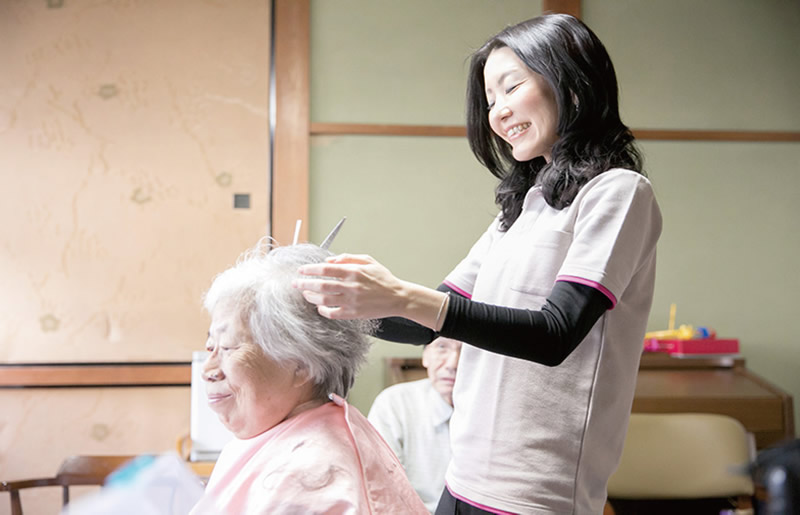 小規模多機能ホーム私の家なでしこ-豊富な外部サービスを使って